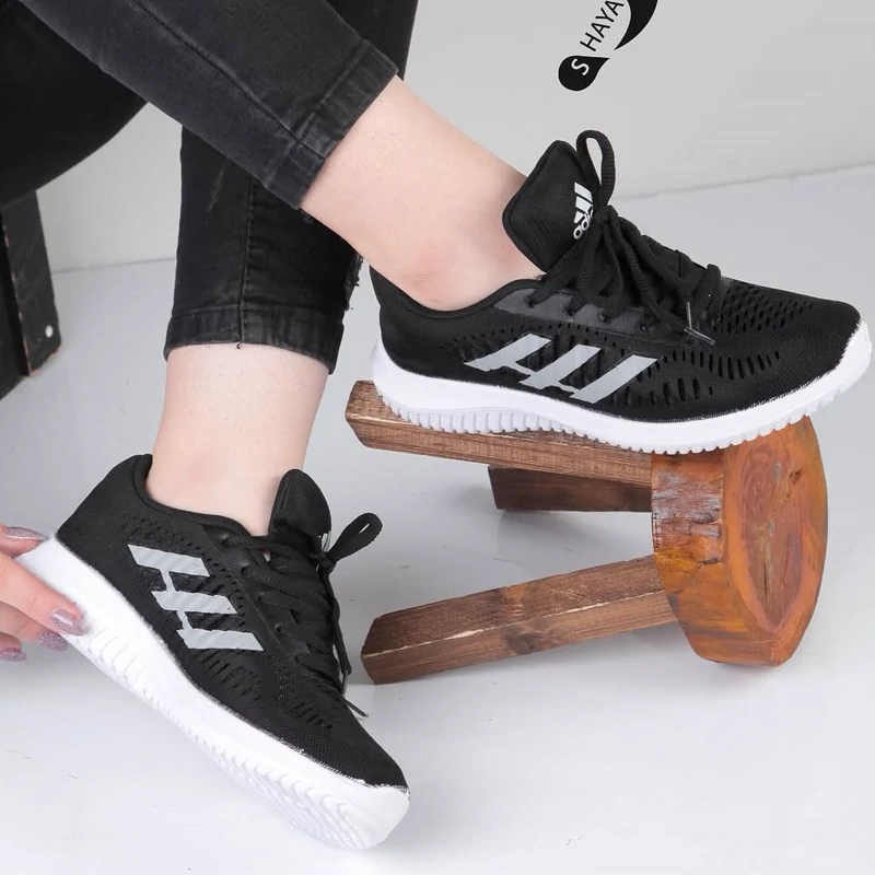 کتونی راحتی آدیداس زنانه مشکی